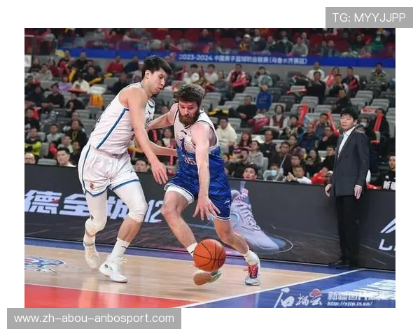 新疆CBA球员的成长历程与比赛精彩瞬间